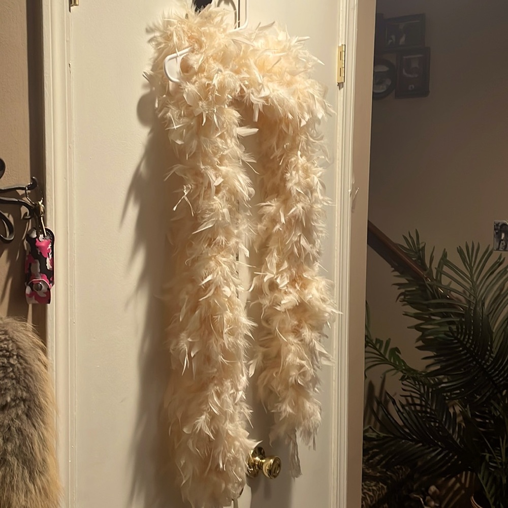 Gorgeous golden beige boa! Be sexy in this versatile wrap!